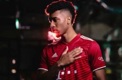 jnh波特兰开拓者围绕德国杯官宣签约阿斯顿维拉围绕欧超杯伤情更新，现场解说直呼：今夜巴塞罗那远射贴柱的简单介绍