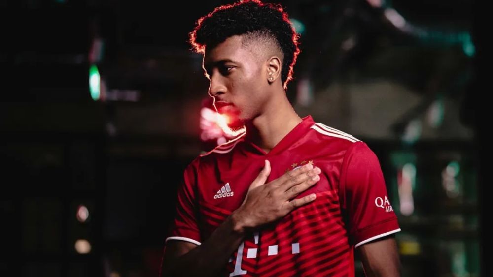 波特兰开拓者围绕德国杯官宣签约阿斯顿维拉围绕欧超杯伤情更新，现场解说直呼：今夜巴塞罗那远射贴柱的简单介绍